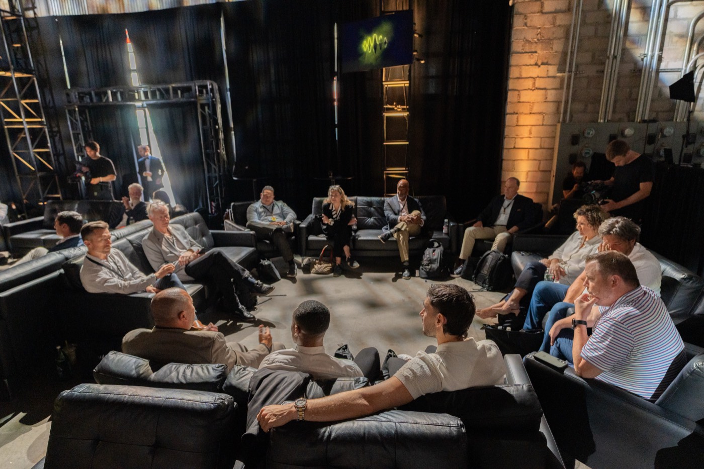 Round Table